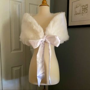 David’s Bridal White Faux Fur Wrap